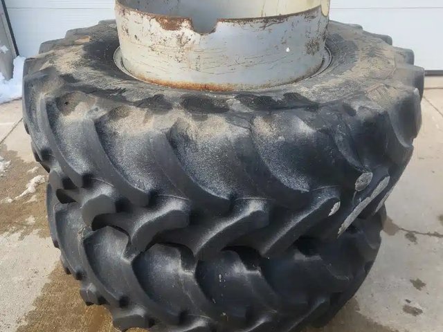 Firestone 480/70R30 Roues double