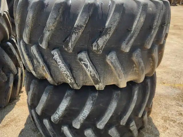 Firestone 900/60R32 Pneus