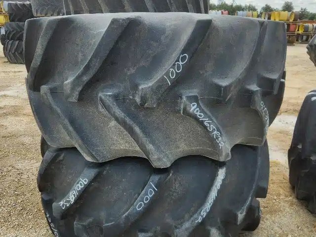 Firestone 900/60R32 Pneus