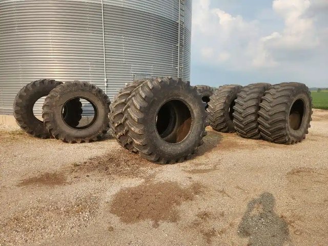 Firestone 800/70R38 Pneus