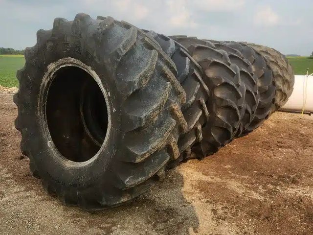 Goodyear 800/70R38 Pneus