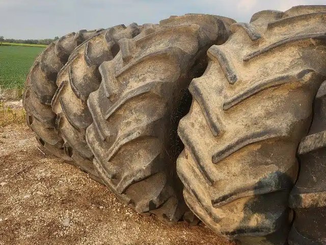Goodyear 800/70R38 Pneus