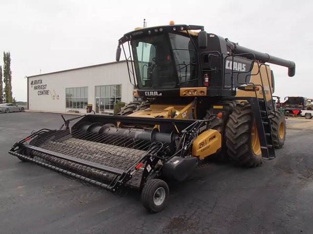 2012 CLAAS LEXION 760 Batteuse