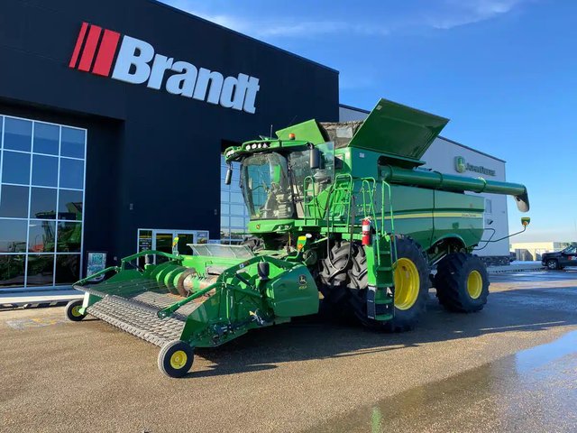 2018 John Deere S780 Batteuse