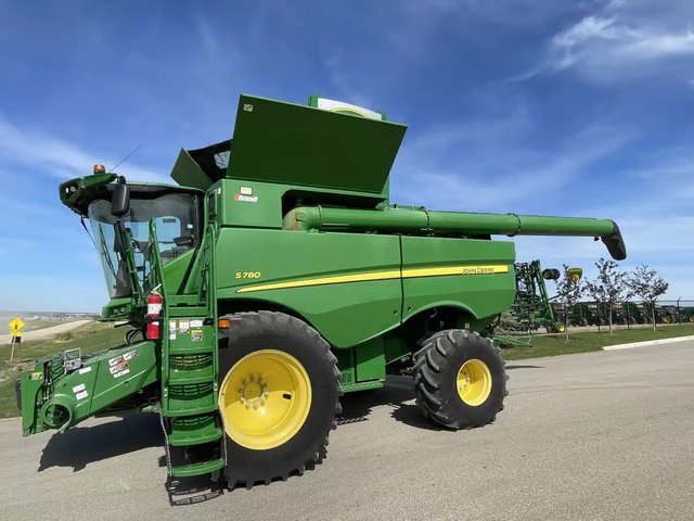 2018 John Deere S780 Batteuse