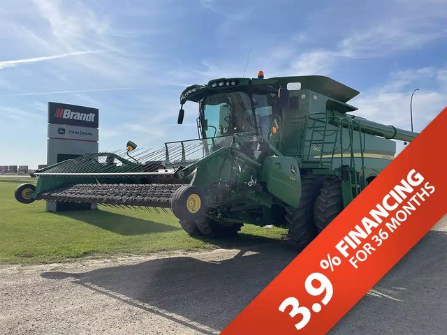 2013 John Deere S670 Batteuse