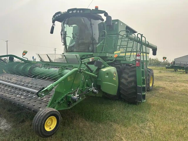 2019 John Deere S790 Batteuse