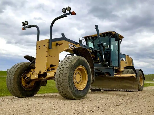 2015 John Deere 772G Niveleuse (Gratte panier)