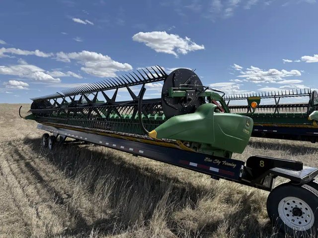 2017 John Deere 640FD Nez - Toile/Tapis