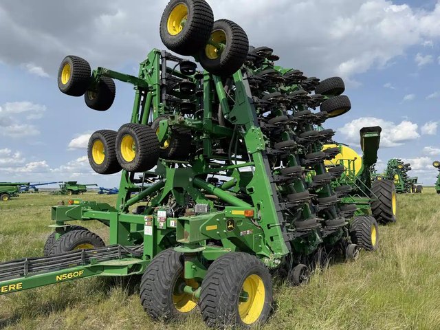 2022 John Deere N560 Semoir à air