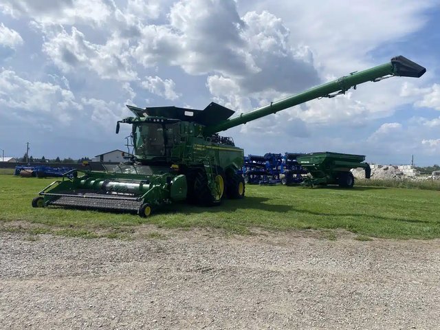 2022 John Deere X9 1000 Batteuse
