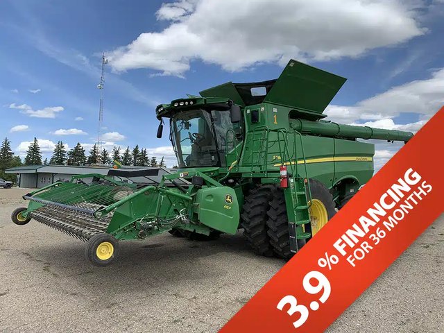 2021 John Deere S780 Batteuse