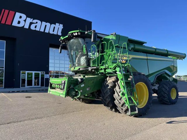 2024 John Deere X9 1000 Batteuse