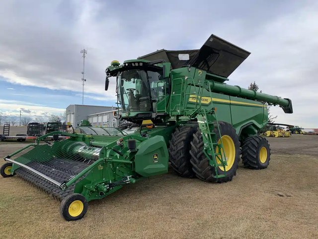 2022 John Deere X9 1000 Batteuse