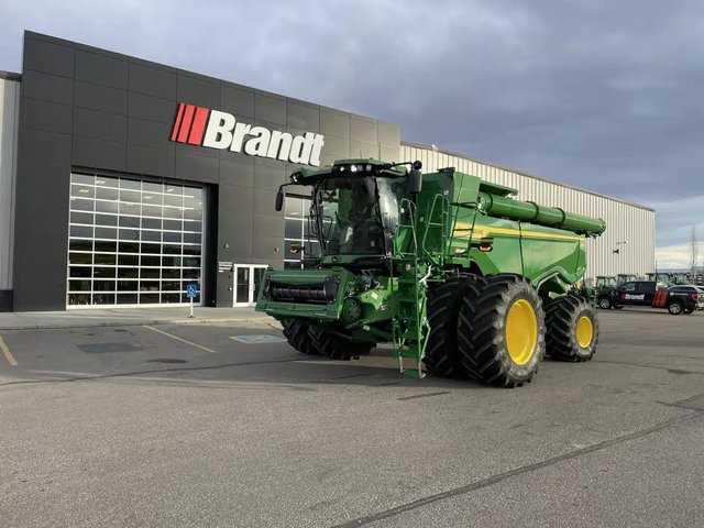 2024 John Deere X9 1100 Batteuse