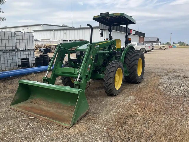 2018 John Deere 5055E Tracteur
