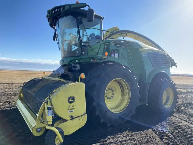 2023 John Deere 9700 Fourragère