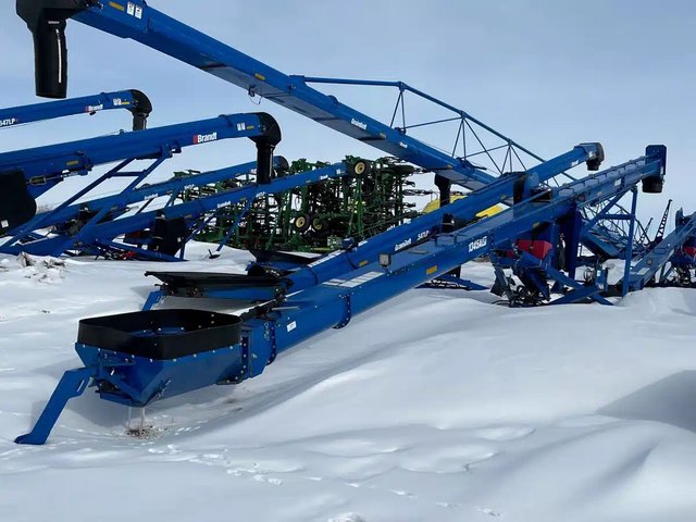 2023 Brandt 1345A HP Vis à grain