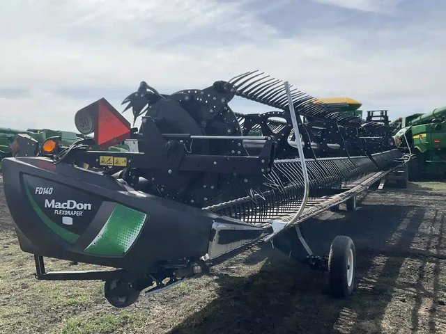 2020 MacDon FD140