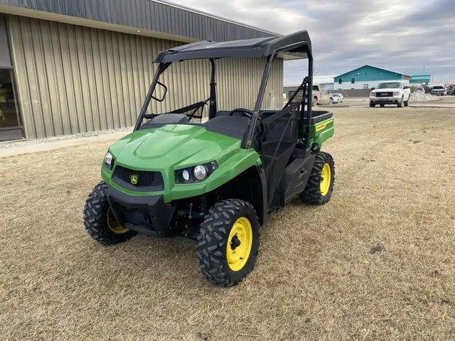 2023 John Deere XUV 590M VTT