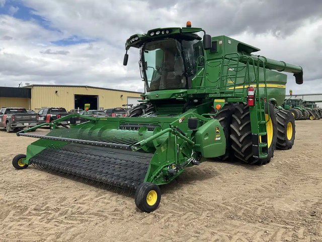 2015 John Deere S680 Batteuse