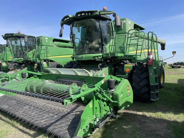 2018 John Deere S790 Batteuse