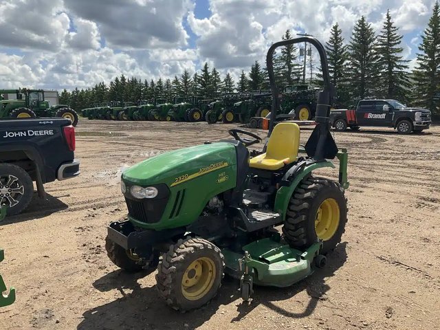 2008 John Deere 2320 Tracteur