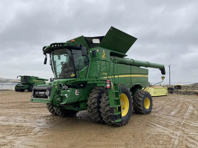 2019 John Deere S780 Batteuse