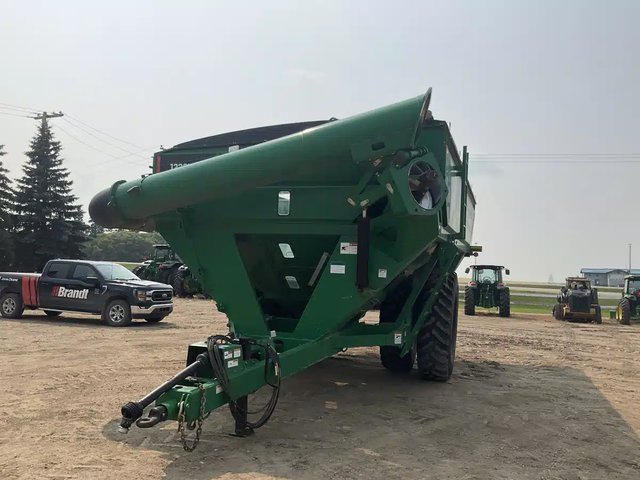 2018 Brandt 1322XR Chariot à Grain