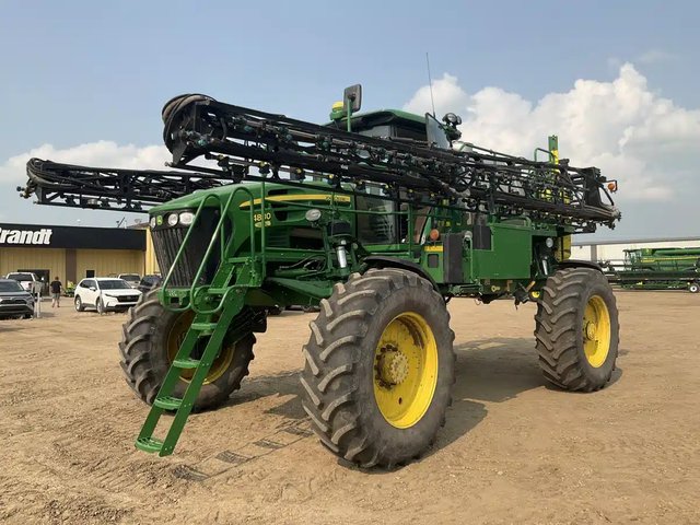 2010 John Deere 4830 Arroseur - Automoteur