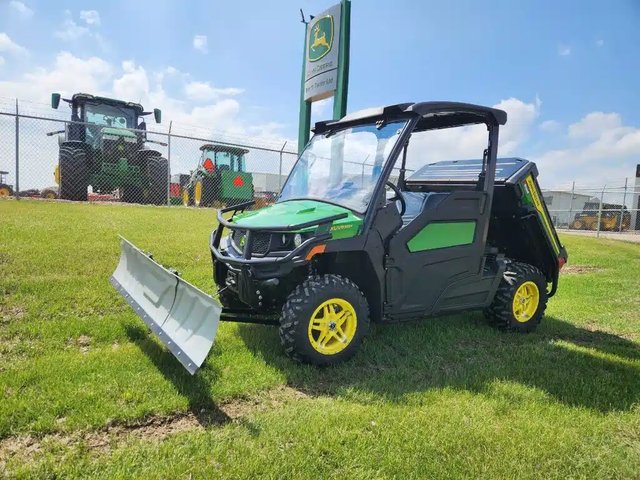 2024 John Deere XUV 835M Véhicule utilitaire