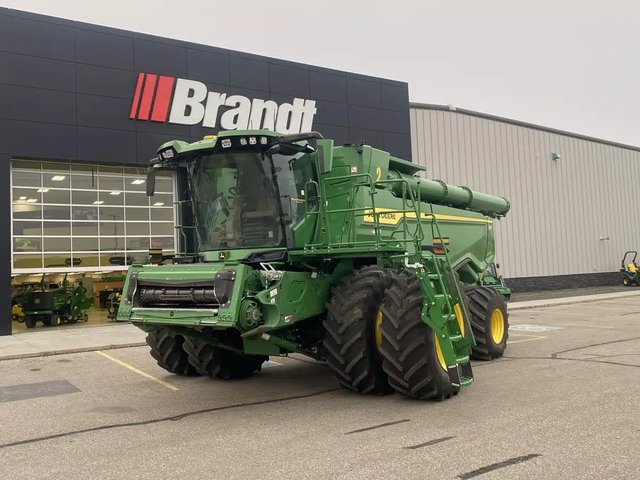 2025 John Deere X9 1000 Batteuse