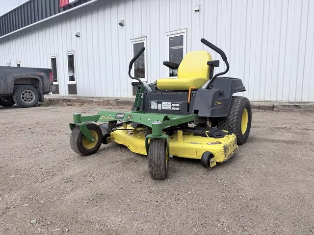2017 John Deere Z535M Tondeuse à rayon de braquage zéro