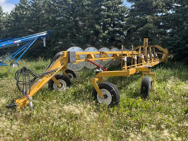 2023 Bale King VR581 râteau