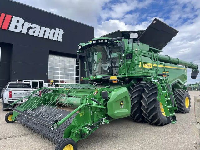 2025 John Deere X9 1000 Batteuse