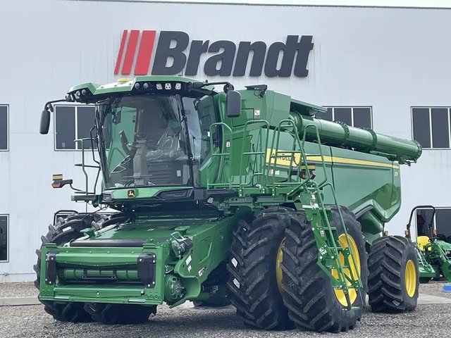 2024 John Deere X9 1000 Batteuse