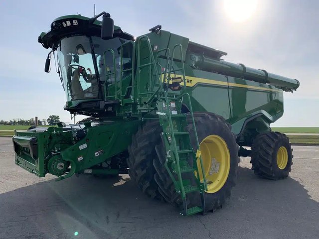 2024 John Deere X9 1000 Batteuse
