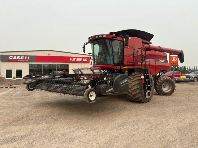 2013 Case IH 8230 Batteuse