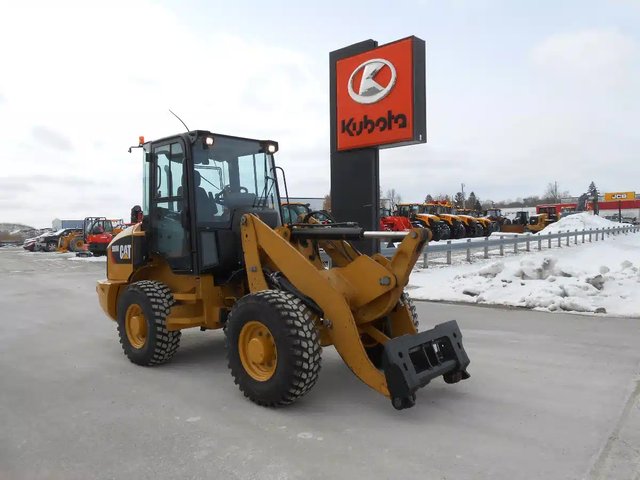 2018 Caterpillar 908M Chargeur sur roues