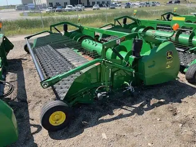 2009 John Deere 615P Nez - Ramasseur