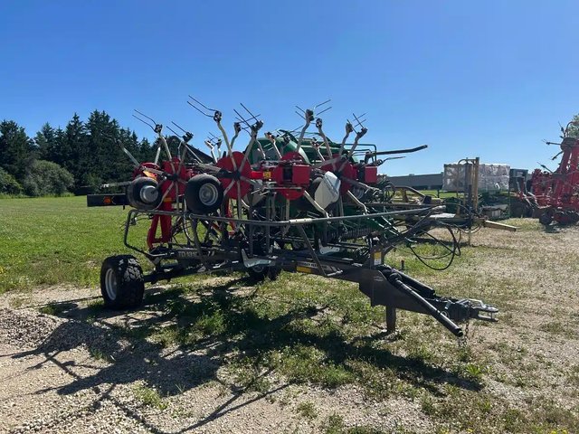 Massey Ferguson TD 1310 TRC Tedder