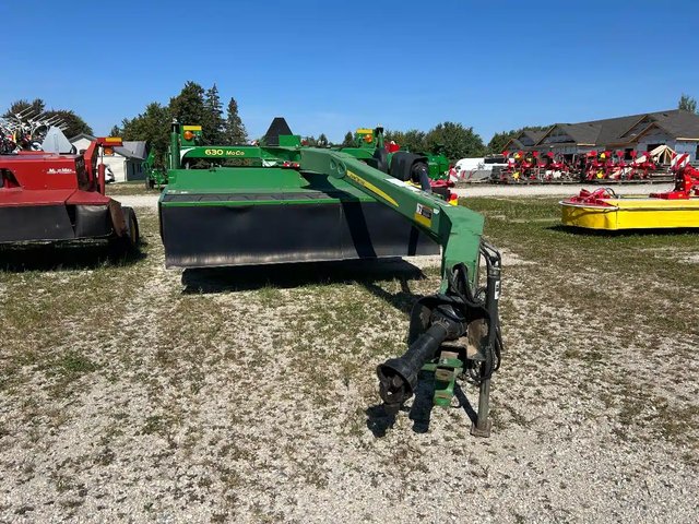 John Deere 630 MOCO Faucheuse-conditionneuse