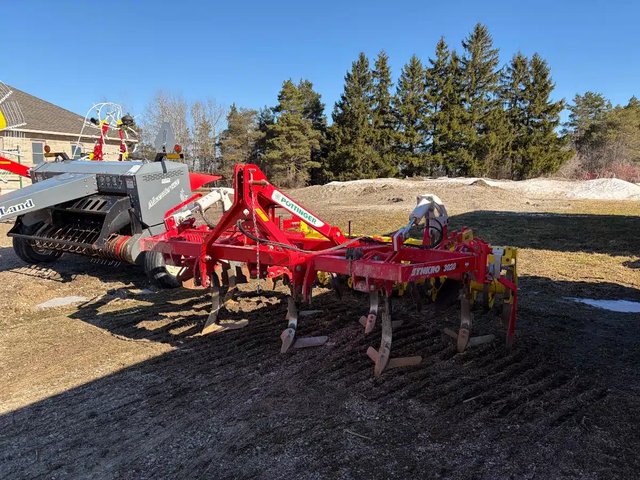Pottinger SYNKRO 3020 NOVA Cultivateur Sous-soleur