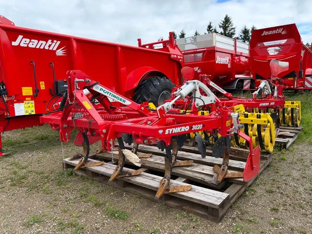 Pottinger SYNKRO 3020 NOVA Cultivateur Sous-soleur