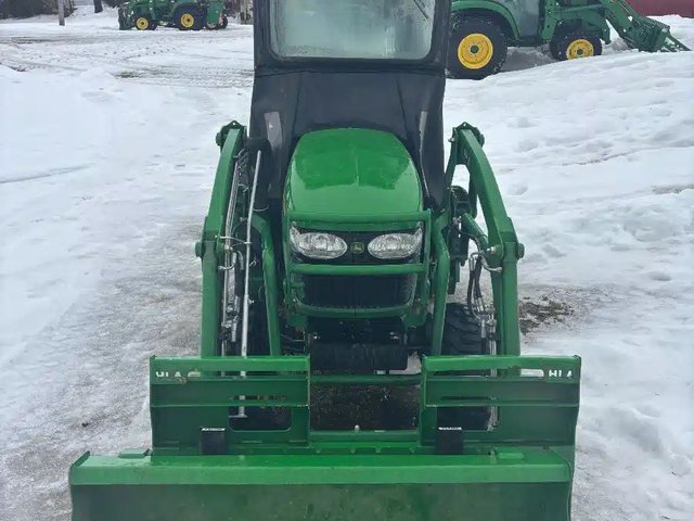 2011 John Deere 2320 Tracteur