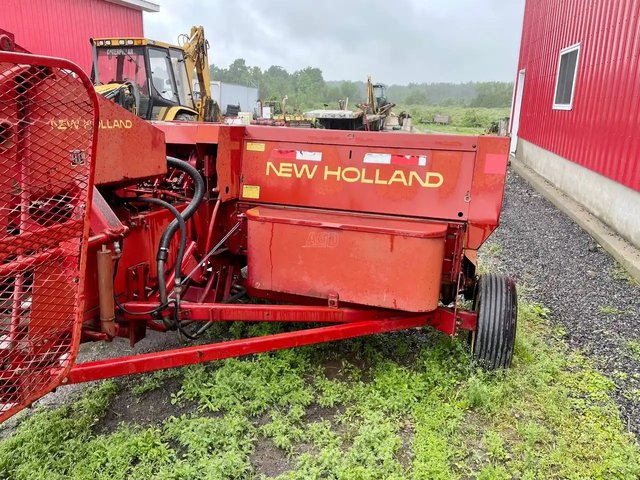 New Holland 311 presse à balle carrée - petite