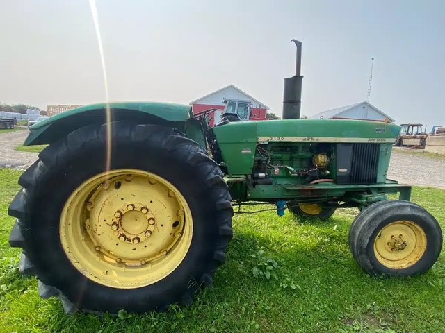 John Deere 3120 Tracteur