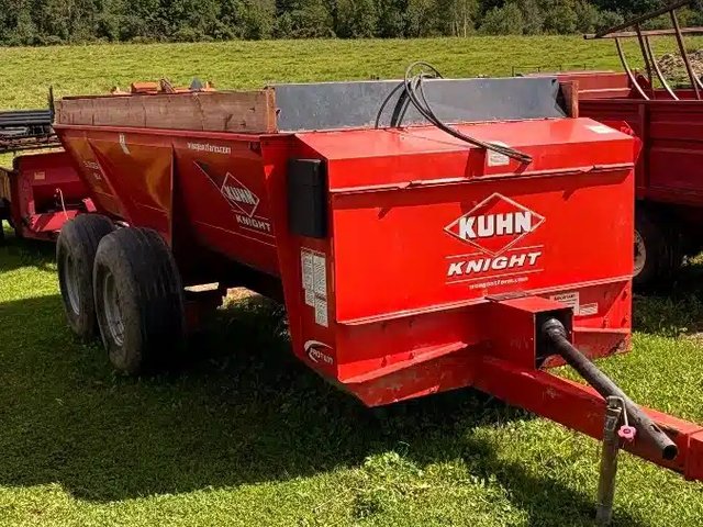 Knight 8114 Épandeur à fumier