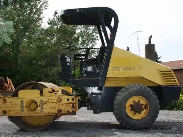 2002 Bomag DW145D-3 Vibrating Rouleau Vibrant