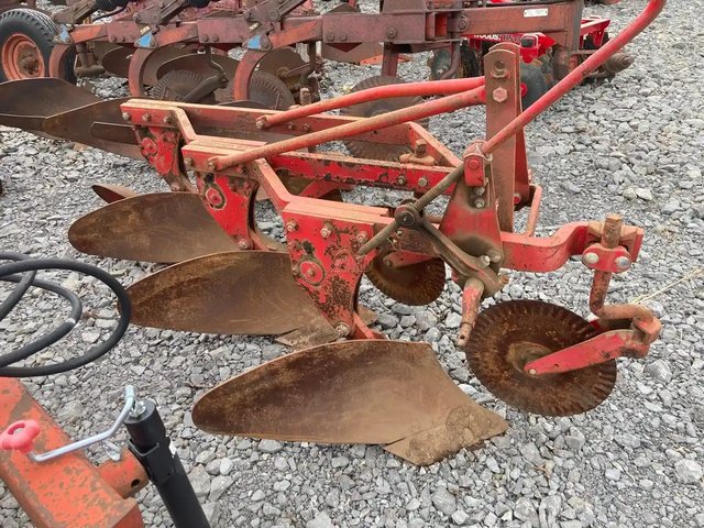 Massey Ferguson 66 Charrue